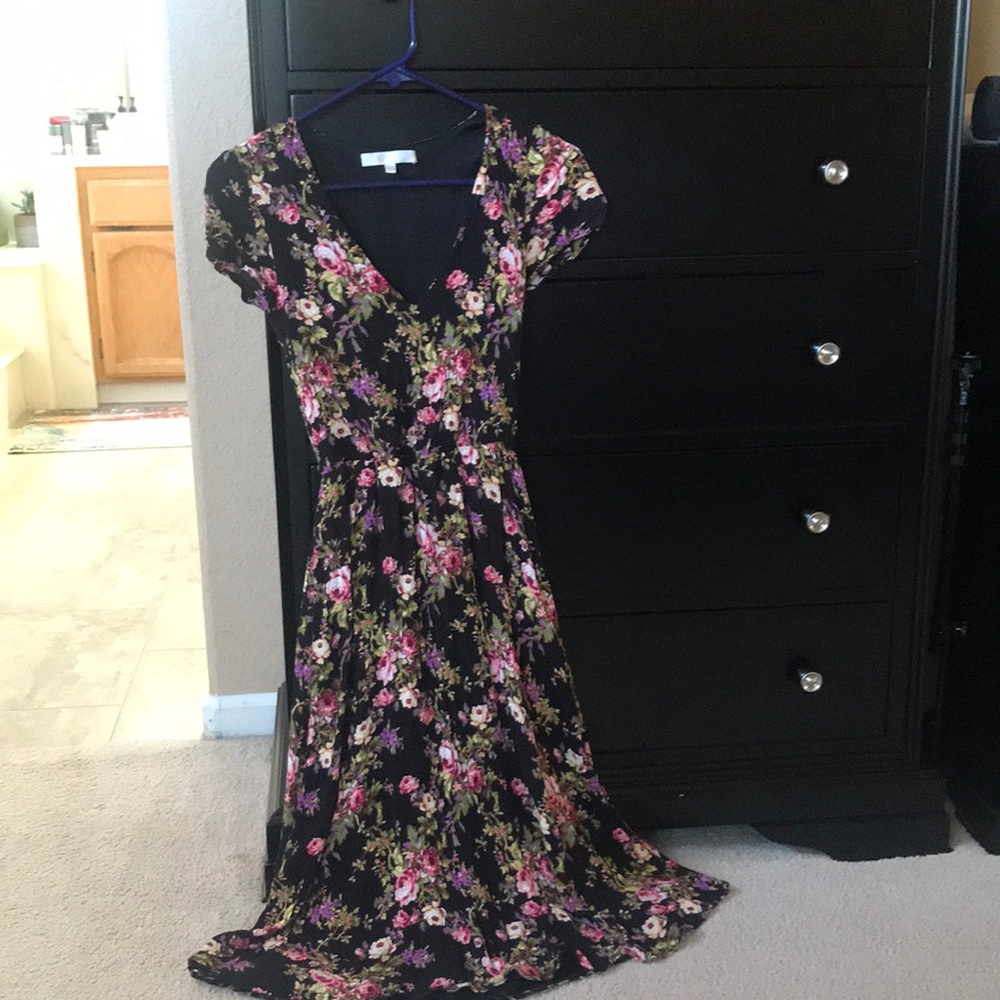🥰 💃🏻Dreamy V-neck Summer Dress